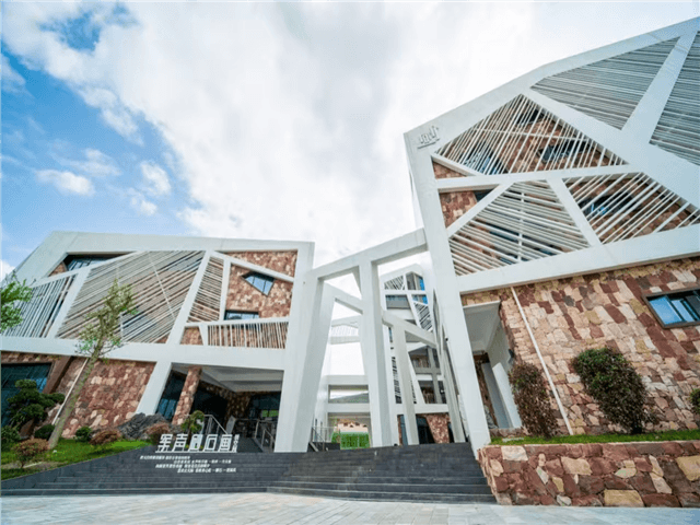 [출발확정][신세계홈쇼핑동시방영][럭셔리힐튼호텔+노팁/노옵션/천문호선쇼/대협곡+유리다리/전신마사지/십리화랑/보봉호/장가계공항VIP라운지]장가계 4일 썸네일 이미지